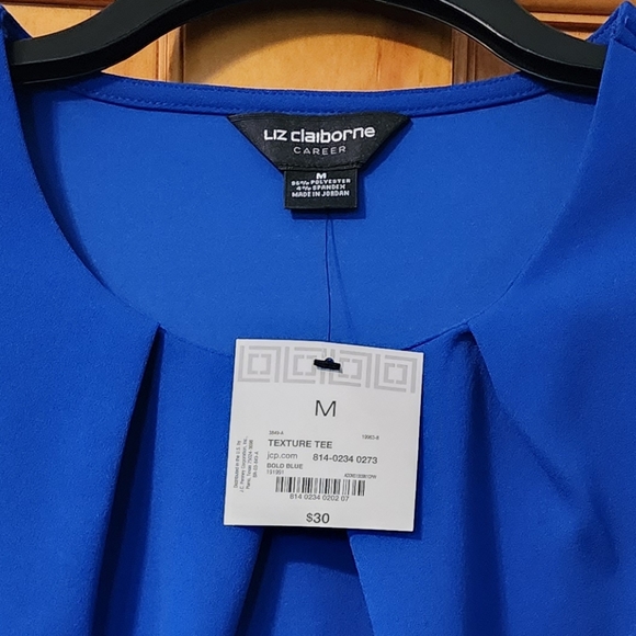 Liz Claiborne Women's Medium Bold Blue Textured Tee - Picture 4 of 4